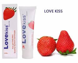 GEL BÔI TRƠN LOVE KISS HƯƠNG DÂU 100ML